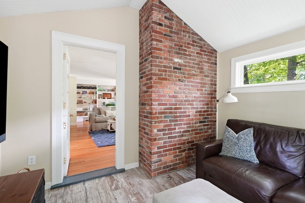 43 Jackson Road Scituate, MA 02066 - Photo 11 of 21