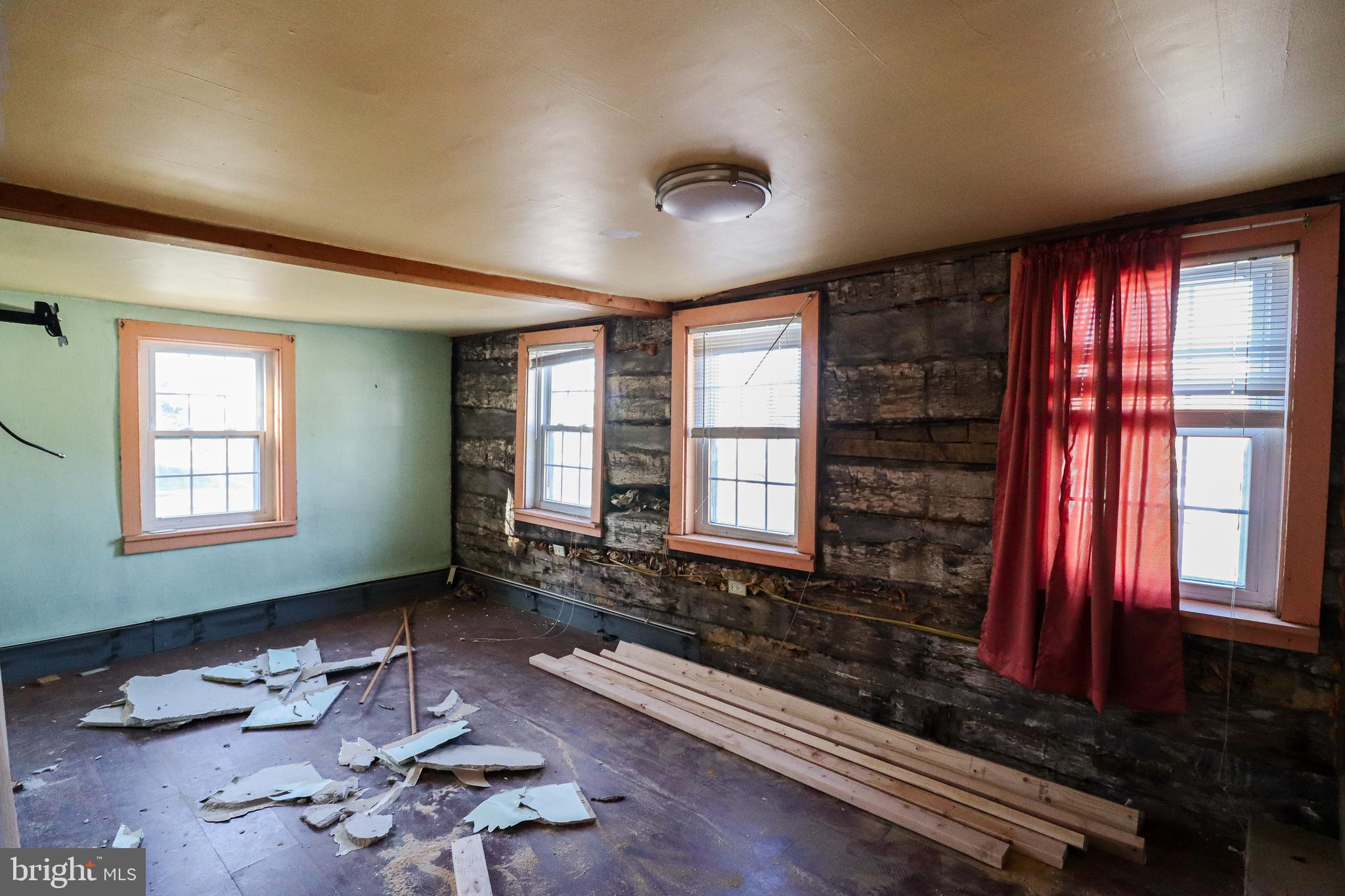 6481 Chambers Hill Road Harrisburg, PA 17111 - Photo 14 of 26