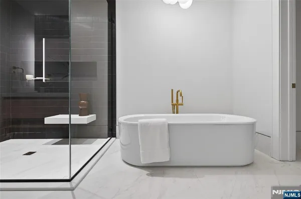 $2,350,000 | 16-18 Paris Avenue, Unit 3, Northvale, NJ 07647