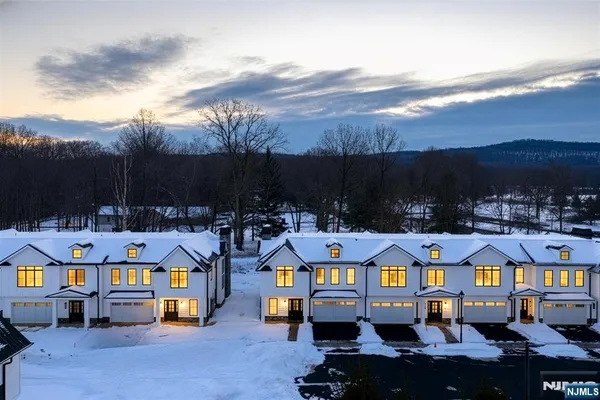 $2,350,000 | 16-18 Paris Avenue, Unit 3, Northvale, NJ 07647