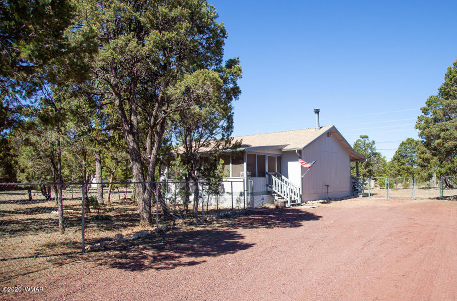 2936 Wildcat Trail Overgaard, AZ 85933 - Photo 1 of 28
