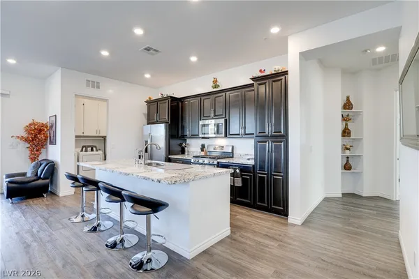 $2,115 | 209 Copland Canyon Avenue, Henderson, NV 89011