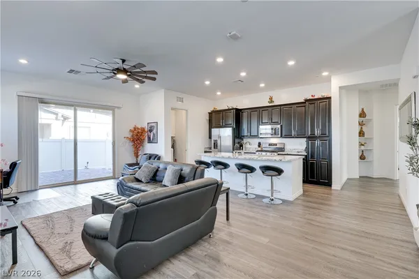 $2,115 | 209 Copland Canyon Avenue, Henderson, NV 89011