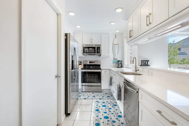 $2,300 | 353 Highway 1, Unit B301, Jupiter, FL 33477