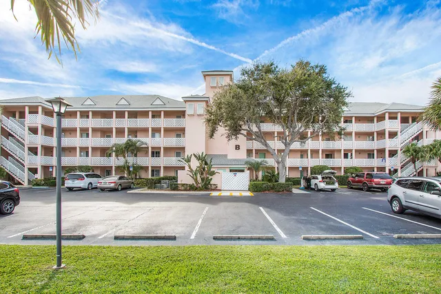 $2,300 | 353 Highway 1, Unit B301, Jupiter, FL 33477