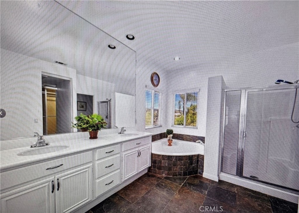 29 Villa Roma Lake Elsinore, CA 92532 - Photo 6 of 13