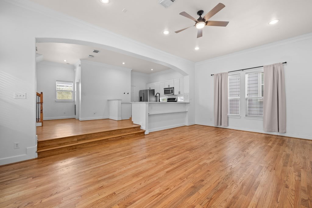 1128 West 26th Street Houston, TX 77008 - Photo 24 of 48 Living room overlooking the kitchen area