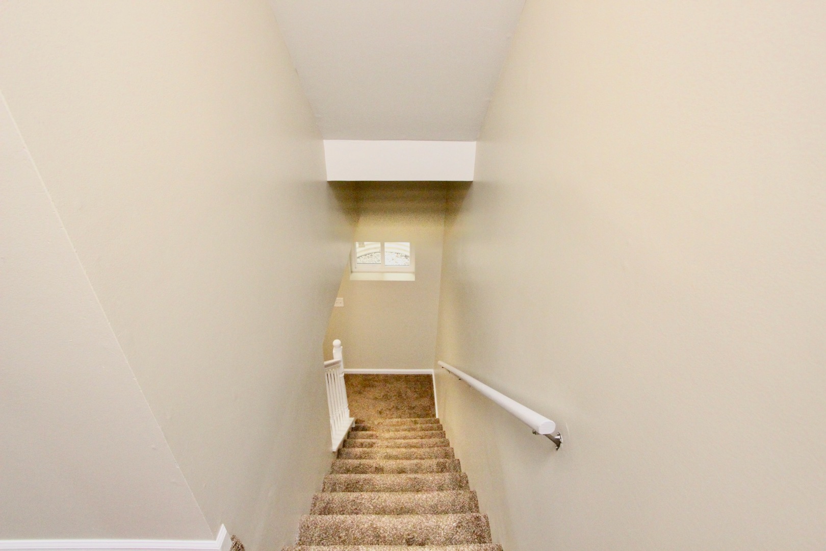 835 Suffield Square Lincolnshire, IL 60069 - Photo 32 of 44 a view of a hallway with staircase