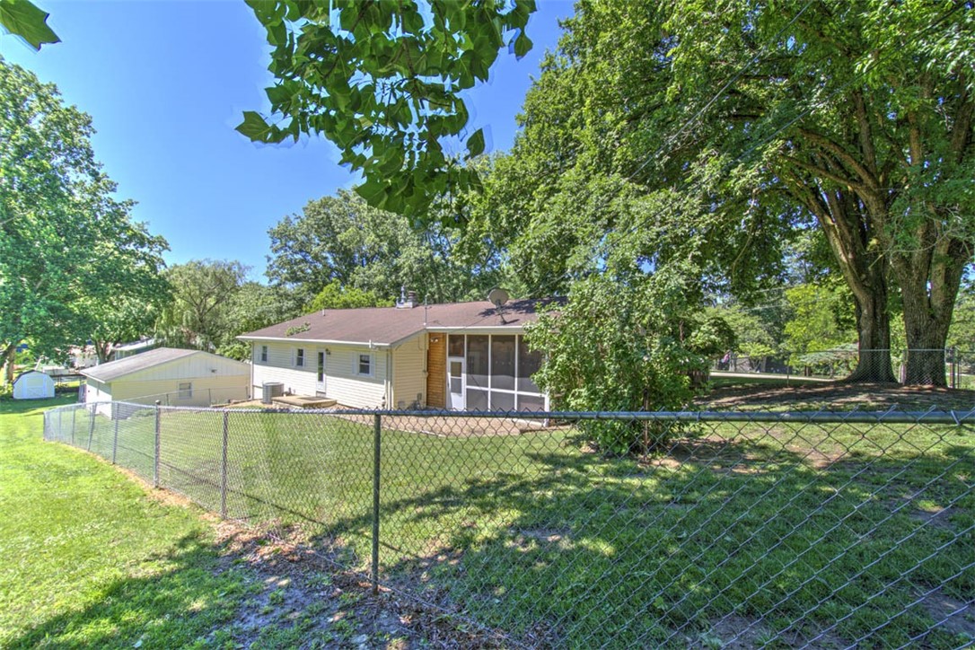 24 Circle Drive Decatur, IL 62521 - Photo 33 of 41