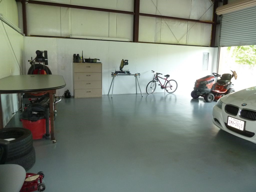 1615 East Wallisville Road Highlands, TX 77562 - Photo 14 of 32 a view of a room with gym equipment