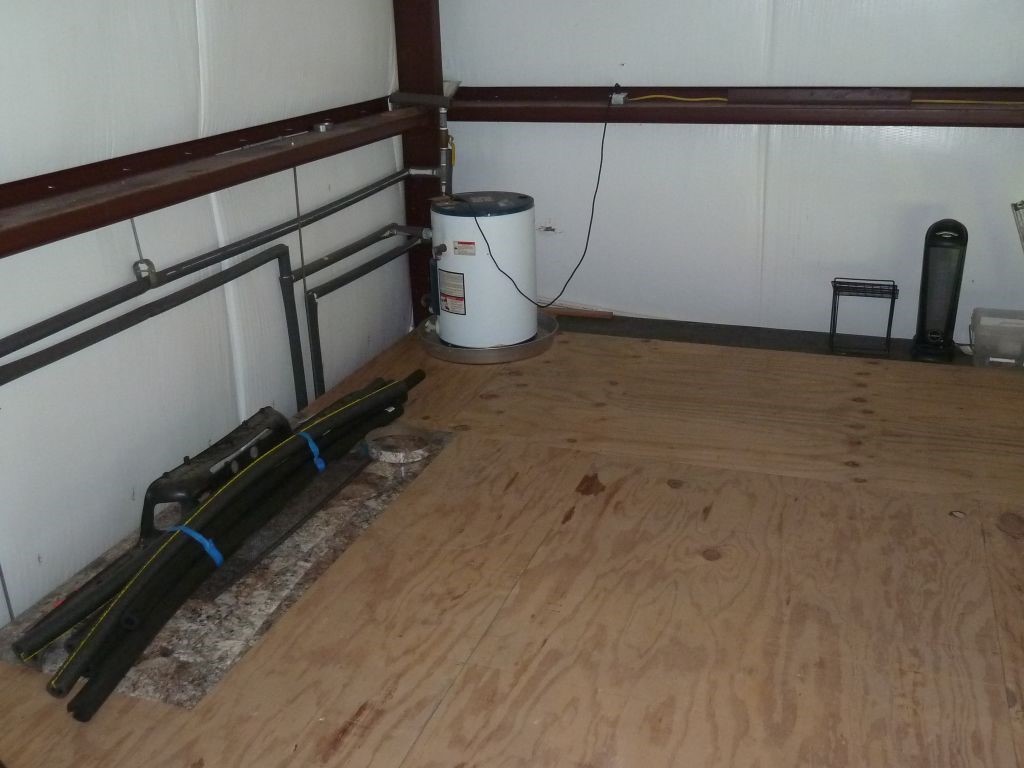 1615 East Wallisville Road Highlands, TX 77562 - Photo 16 of 32 a view of a room with gym equipment