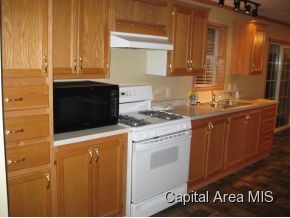 5995 South Williamsville Road Sherman, IL 62684 - Photo 5 of 12 Gallery Image 5