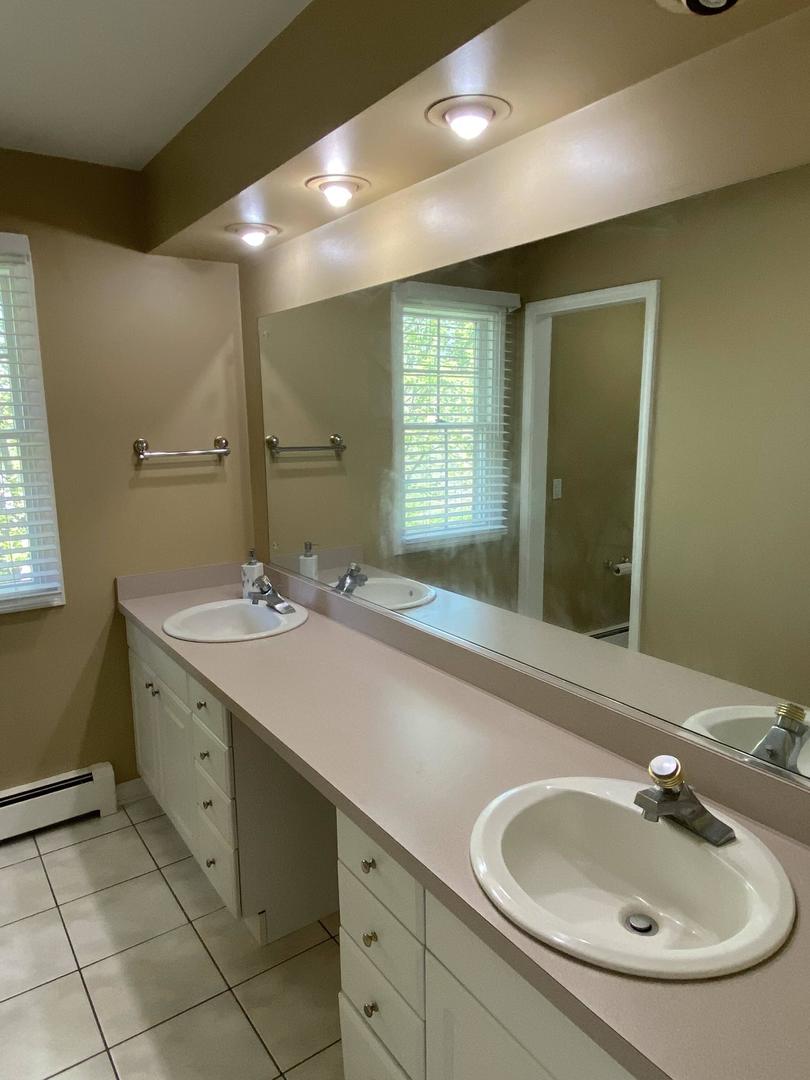 357 Roberts Road Inverness, IL 60010 - Photo 13 of 22