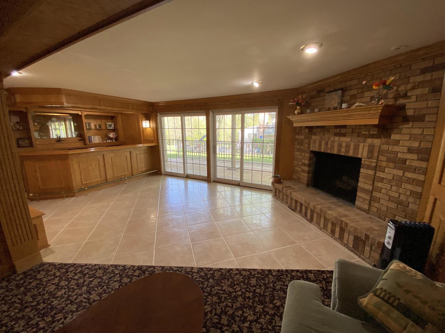 357 Roberts Road Inverness, IL 60010 - Photo 16 of 22