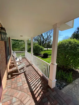 $889,900 | 357 Roberts Road, Inverness, IL 60010
