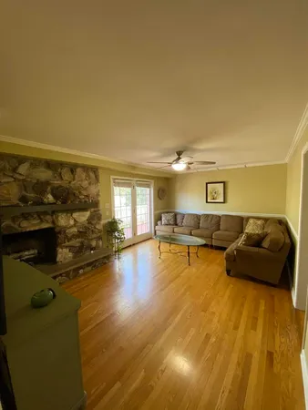 $889,900 | 357 Roberts Road, Inverness, IL 60010