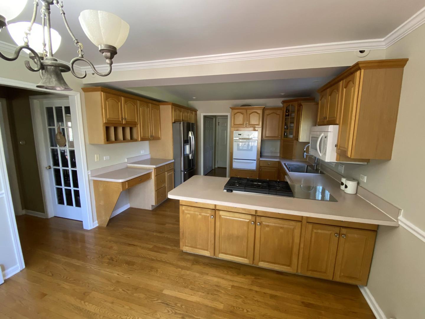 357 Roberts Road Inverness, IL 60010 - Photo 7 of 22
