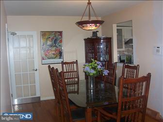 628 Renz Street Philadelphia, PA 19128 - Photo 3 of 6 Dining Room