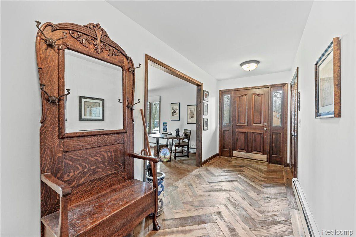 35771 Ash Road New Boston, MI 48164 - Photo 7 of 51 Foyer