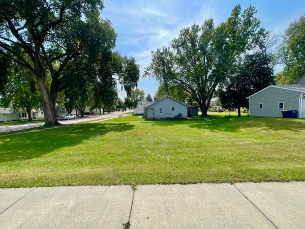 $5,000 | 124 North Park Avenue, Springfield, MN 56087