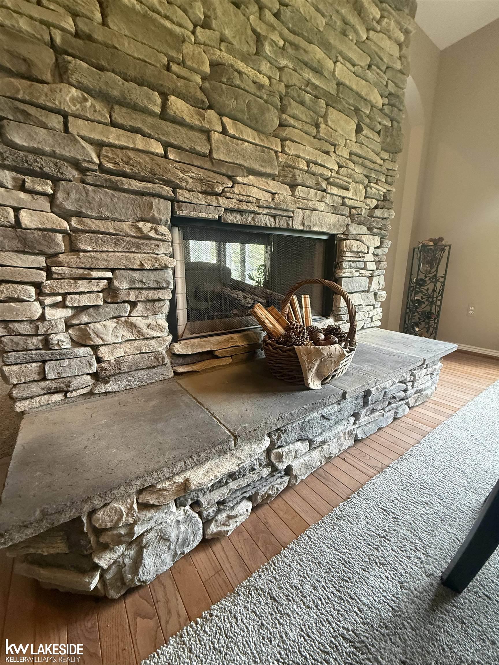 901 Jack Pine Drive Rochester, MI 48306 - Photo 17 of 92