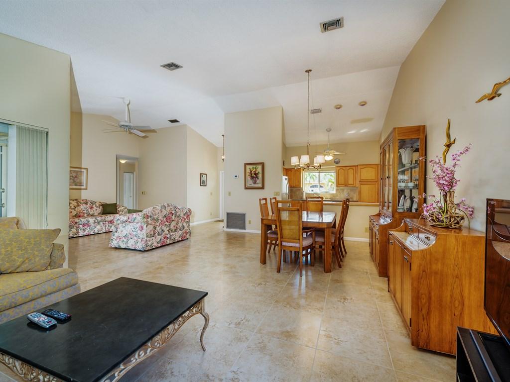 9713 Carousel Circle South Boca Raton, FL 33434 - Photo 15 of 27 015_Open Concept