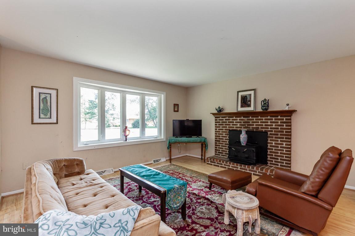 19227 Swinging Bridge Road Boonsboro, MD 21713 - Photo 7 of 24 Gallery Image 7