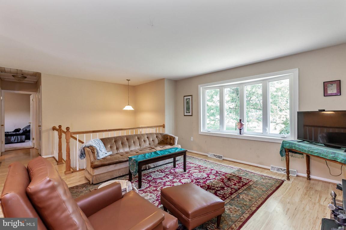 19227 Swinging Bridge Road Boonsboro, MD 21713 - Photo 8 of 24 Gallery Image 8