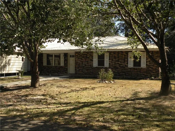 $1,500 | 42075 Garden Drive, Ponchatoula, LA 70454