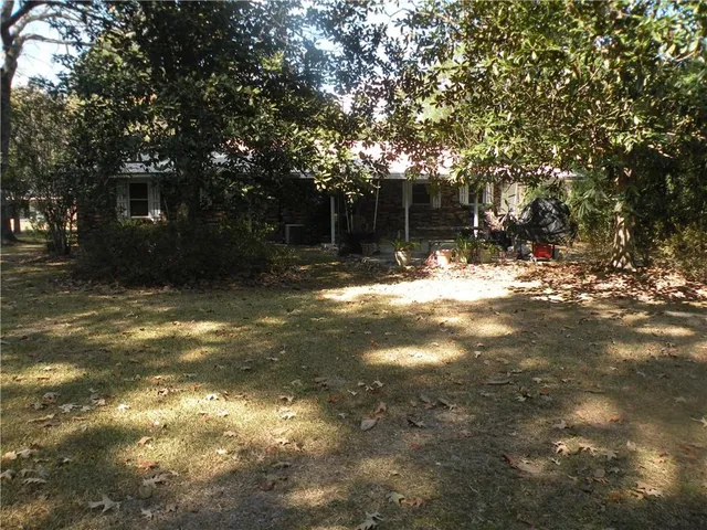 $1,350 | 42075 Garden Drive, Ponchatoula, LA 70454