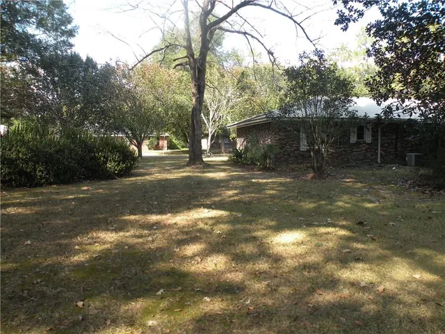 $1,350 | 42075 Garden Drive, Ponchatoula, LA 70454
