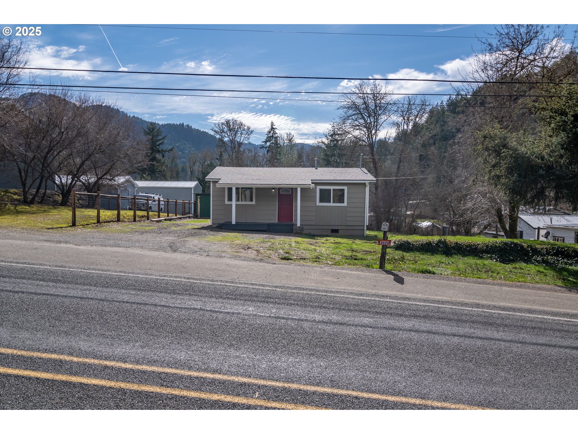 3020 Canyonville-Riddle Road Riddle, OR 97469 - Photo 3 of 32