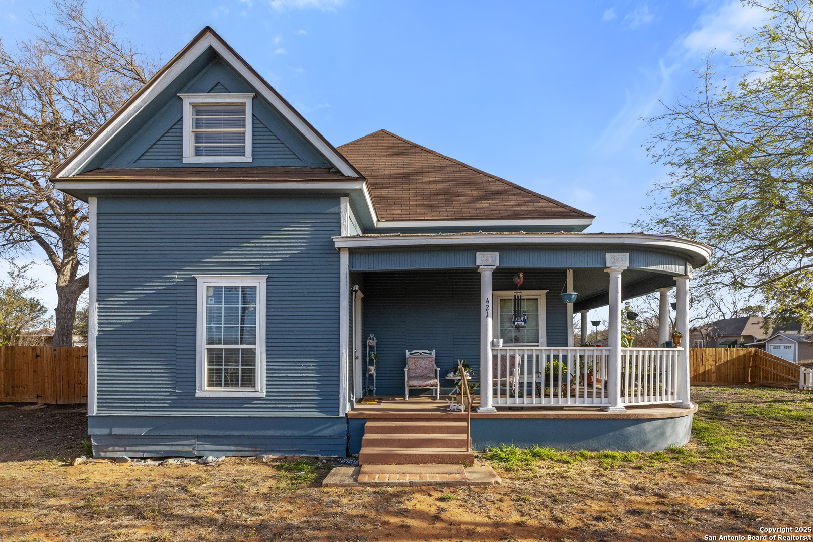 421 East Rio Grande Street Pearsall, TX 78061 - Photo 2 of 18