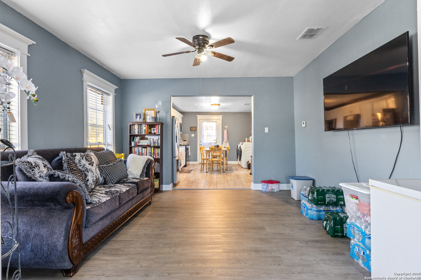 421 East Rio Grande Street Pearsall, TX 78061 - Photo 5 of 18