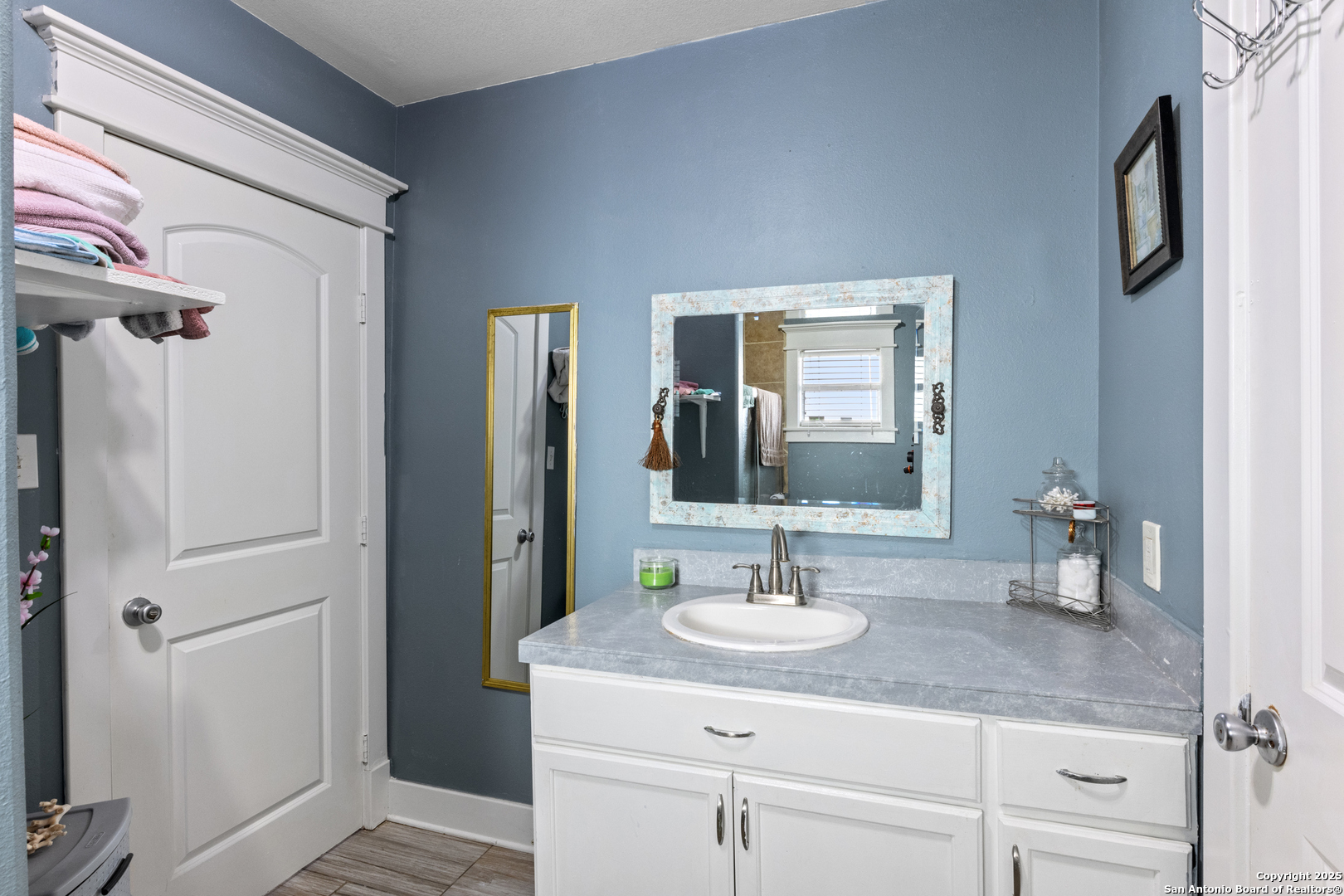 421 East Rio Grande Street Pearsall, TX 78061 - Photo 9 of 18