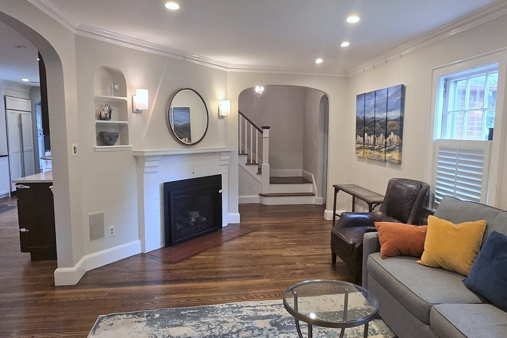 20 Shaw Road Wellesley, MA 02481 - Photo 10 of 28