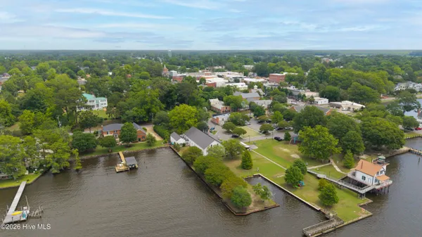 $299,900 | 111 West Water Street, Edenton, NC 27932