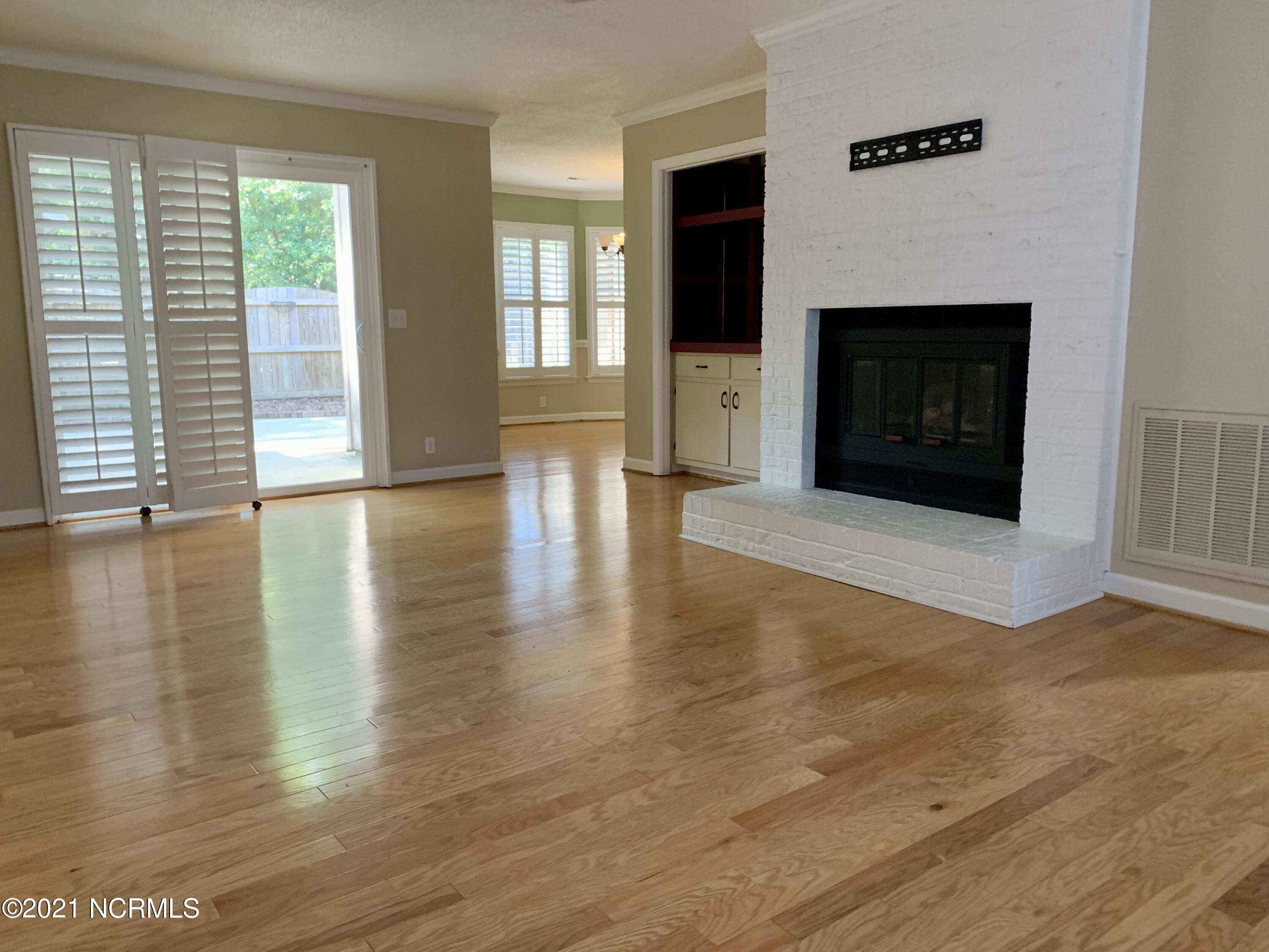 1872 Quail Ridge Road, Unit H Greenville, NC 27858 - Photo 8 of 28 IMG_0309