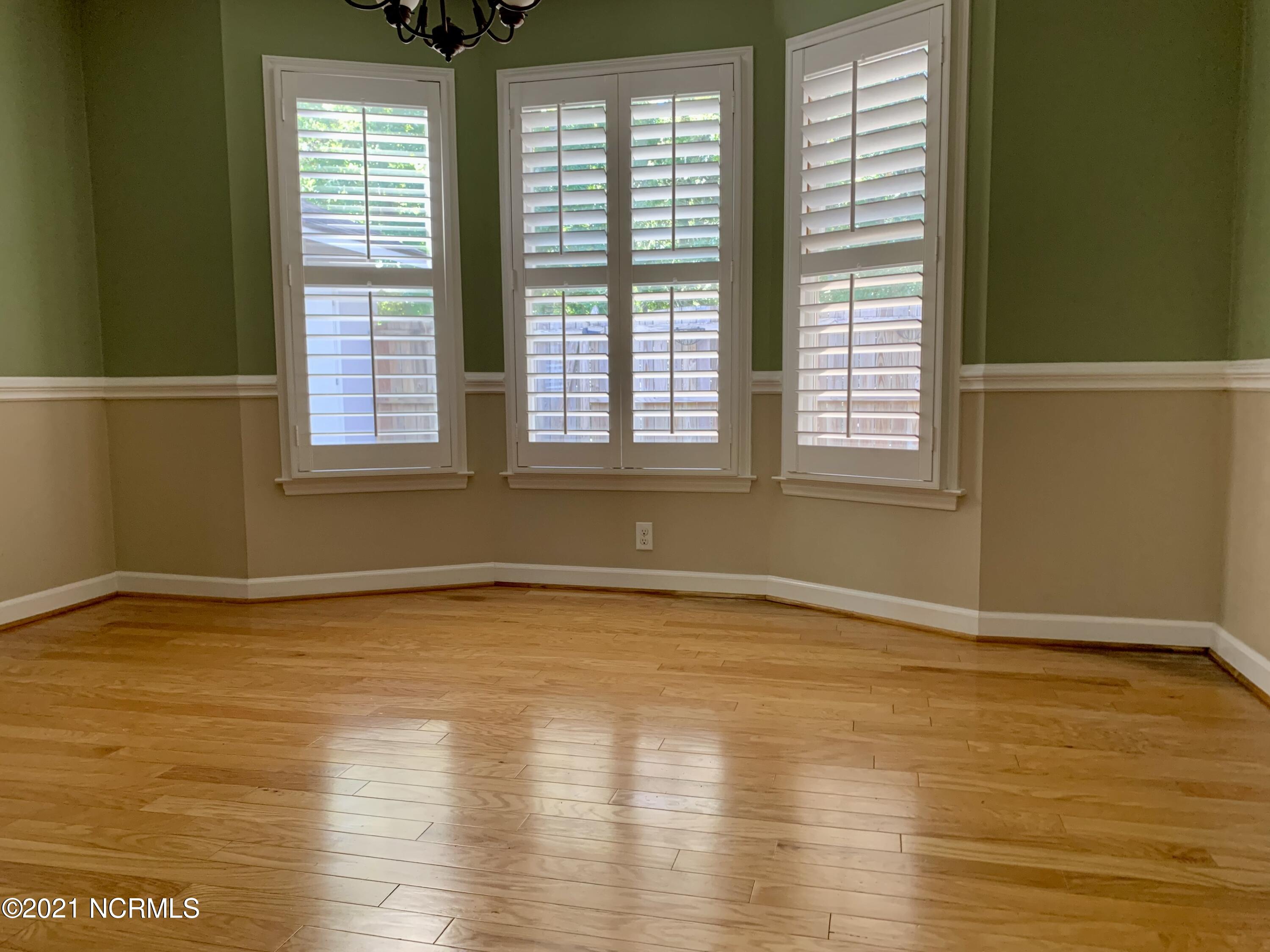 1872 Quail Ridge Road, Unit H Greenville, NC 27858 - Photo 10 of 28 IMG_0327