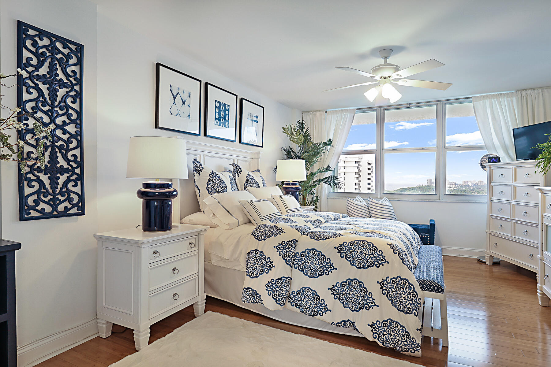2121 North Ocean Boulevard, Unit 1507W Boca Raton, FL 33431 - Photo 21 of 56 Principal bedroom