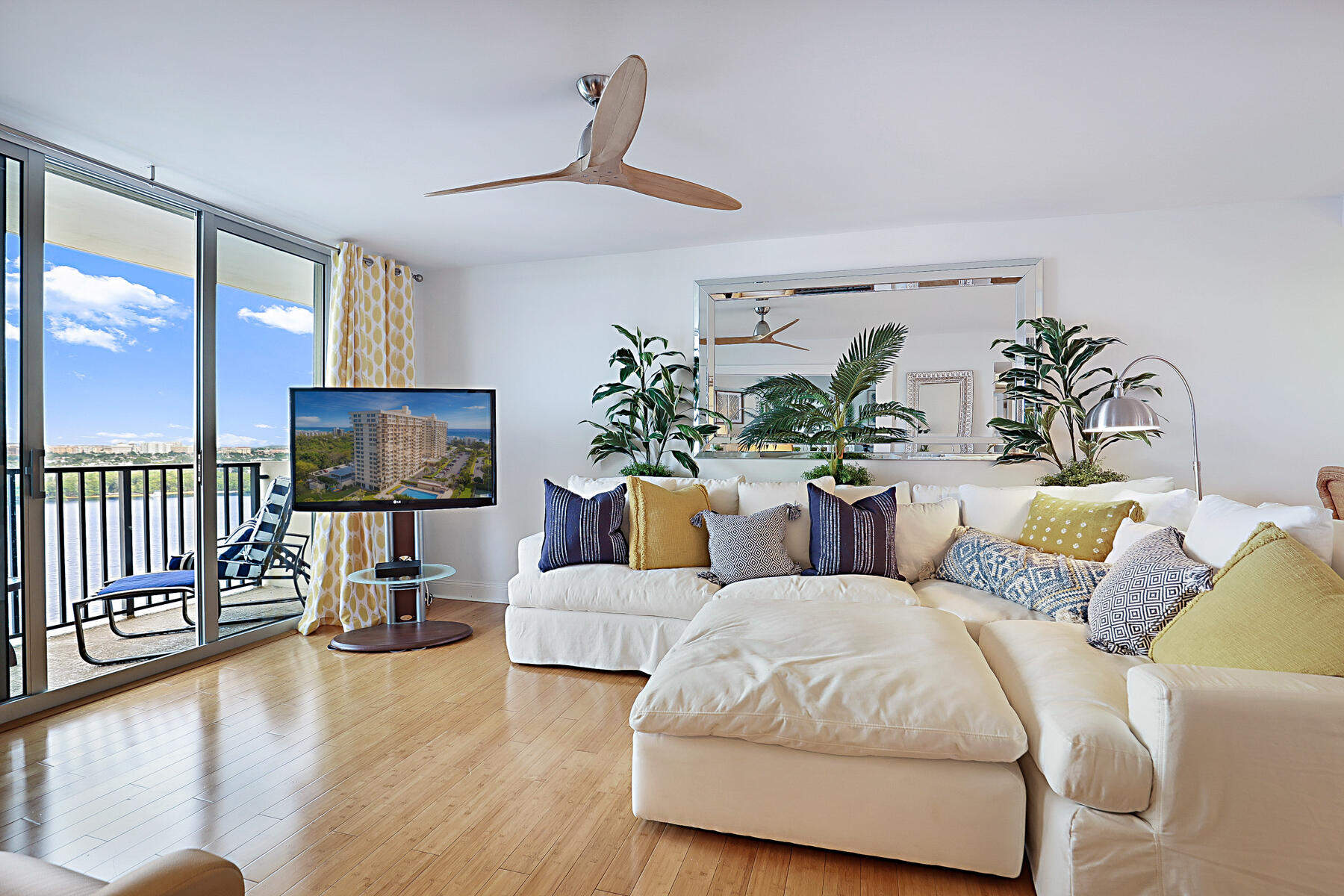 2121 North Ocean Boulevard, Unit 1507W Boca Raton, FL 33431 - Photo 5 of 56 Bright luxury living area