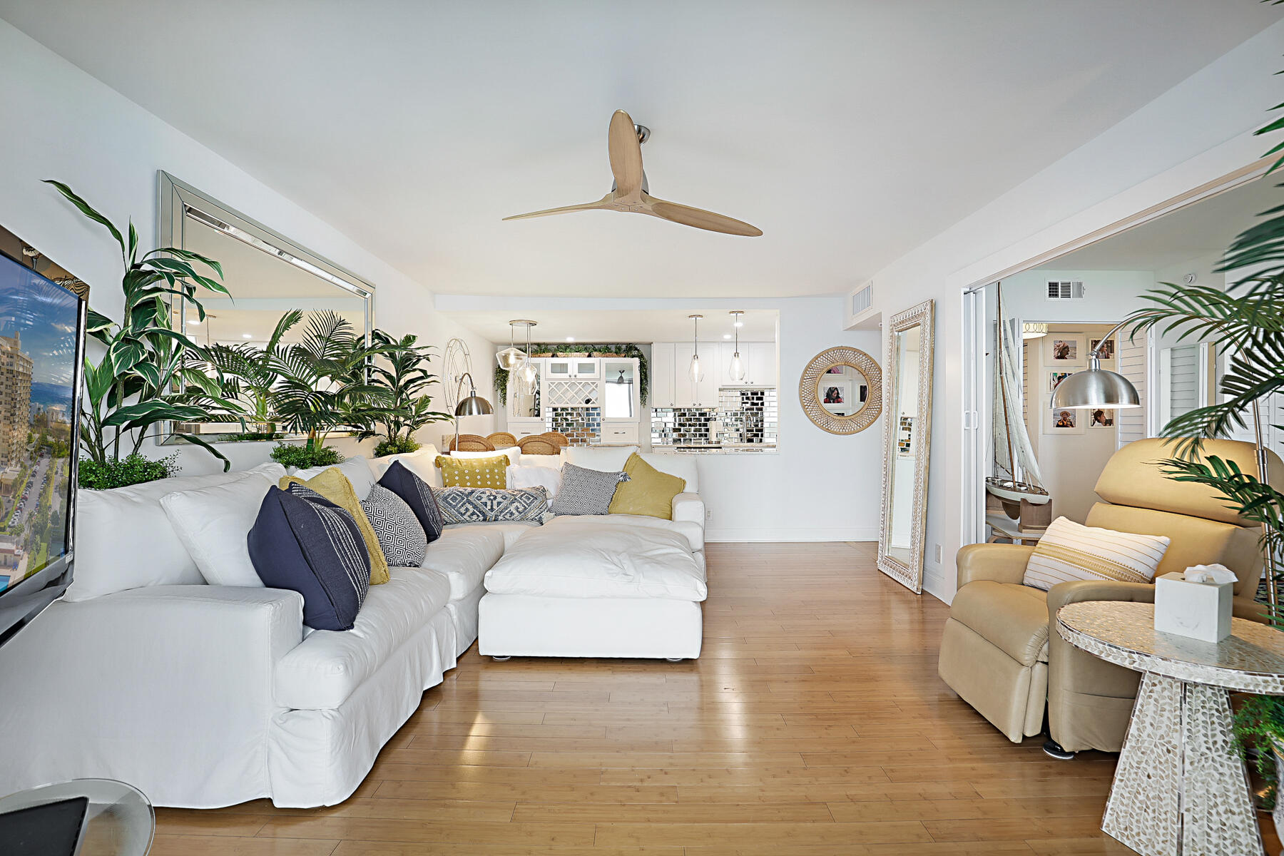 2121 North Ocean Boulevard, Unit 1507W Boca Raton, FL 33431 - Photo 7 of 56 Grand room