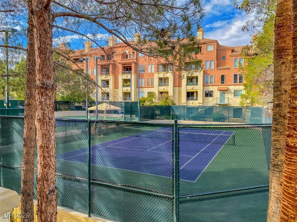 260 East Flamingo Road, Unit 229 Las Vegas, NV 89169 - Photo 8 of 41 View of tennis court