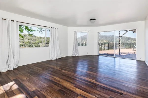 $7,300 | 2015 Parcher Place, Glendale, CA 91206