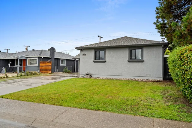 $360,000 | 3720 Lowry Drive, North Highlands, CA 95660