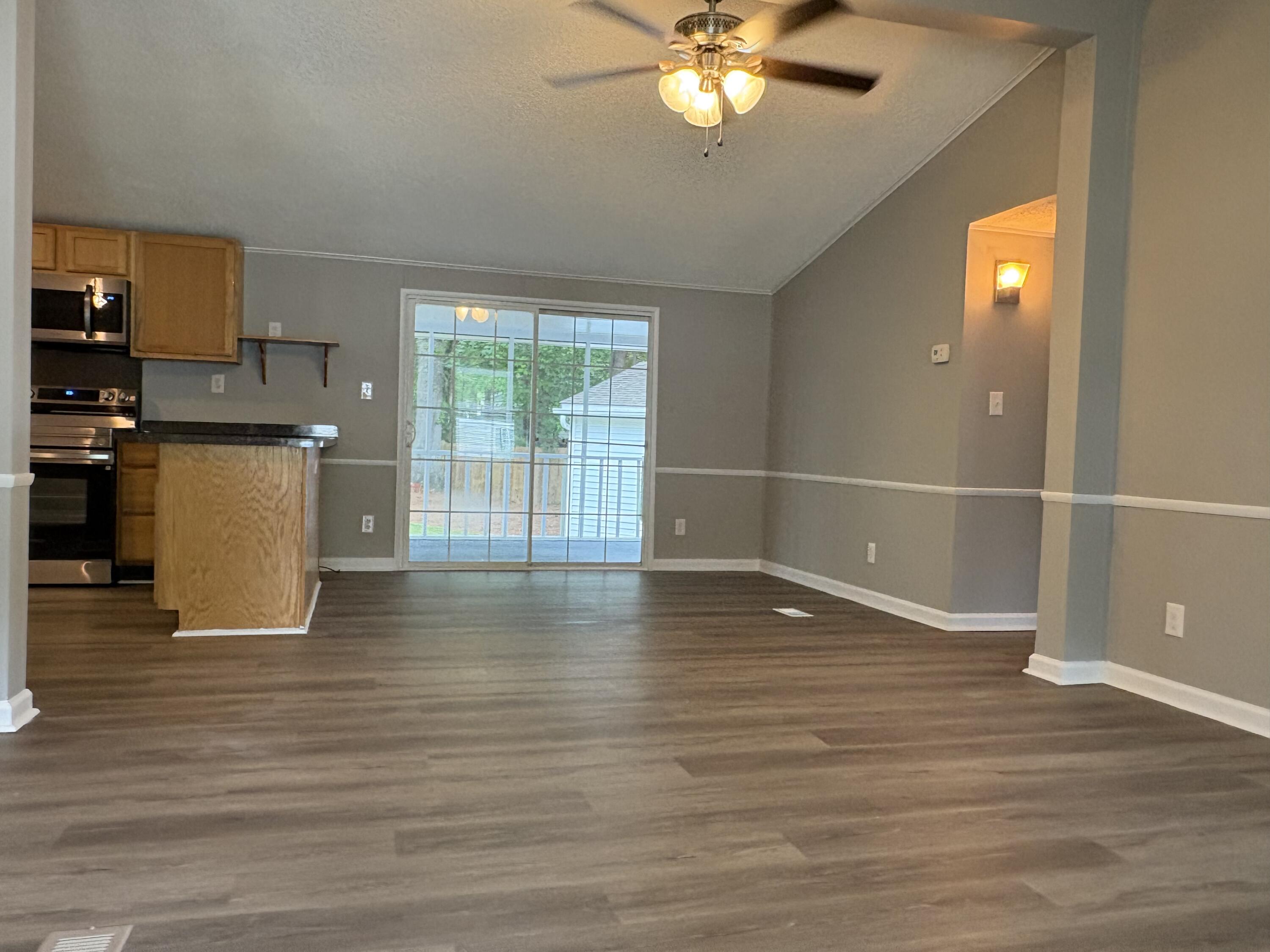324 Grapevine Road Summerville, SC 29483 - Photo 5 of 20 IMG_5400