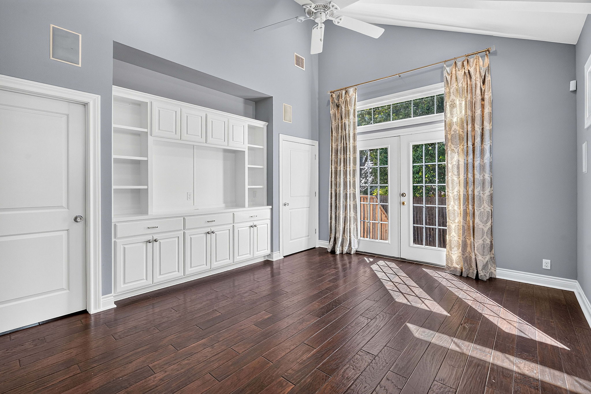 1710 Wethersfield Road, Unit 1 Austin, TX 78703 - Photo 11 of 29 Gallery Image 11