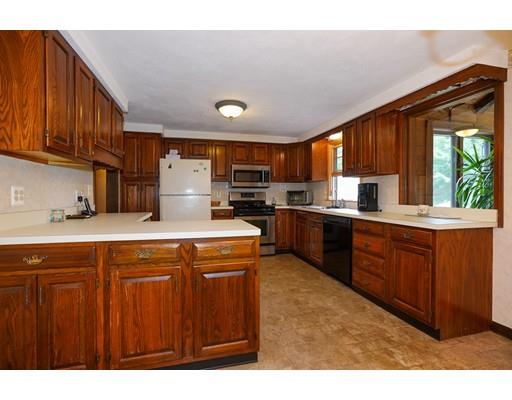 54 Longfellow Road Northborough, MA 01532 - Photo 6 of 25 Gallery Image 6
