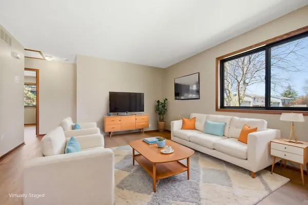 $225,000 | 13269 90th Avenue North, Maple Grove, MN 55369
