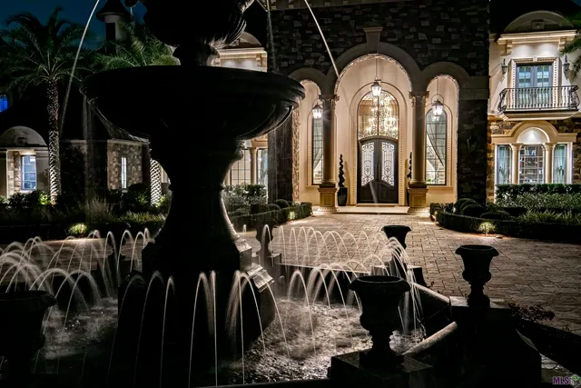 $11,000,000 | 19566 Perkins Road East, Baton Rouge, LA 70810